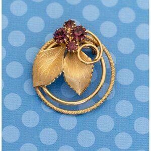 Vintage Golden Leaf Brooch - M22